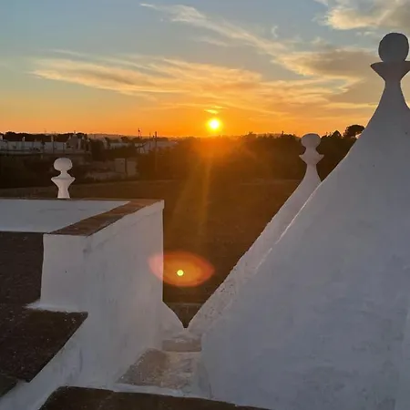 Trulli Lupoli In Valle D Itria * チステルニーノ