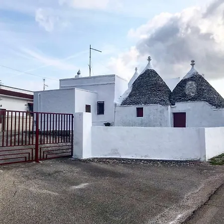 Trulli Lupoli In Valle D Itria *
